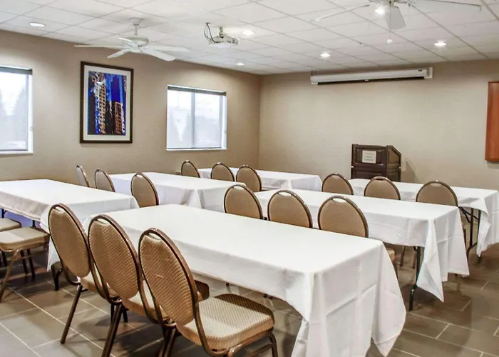 Comfort - Addison Hotel 4*