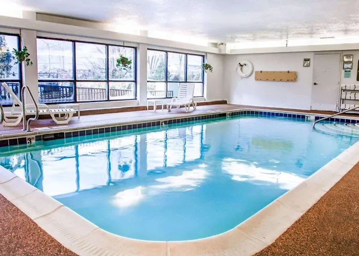 Hotel Comfort - Addison Lombard