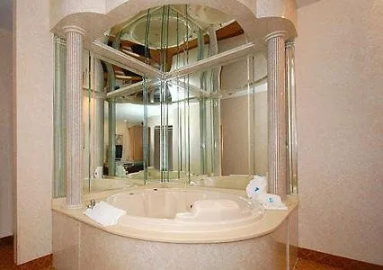 Hotel Comfort - Addison